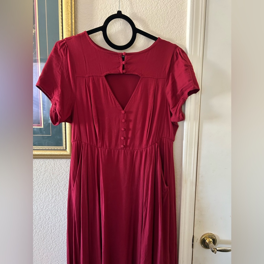 Red Maxi Short Sleeve Dress, reaches mid thigh